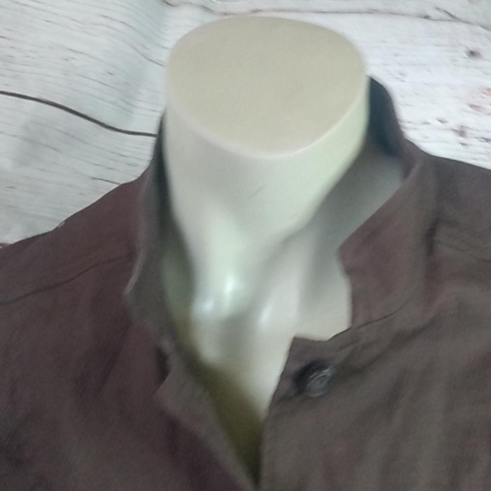 Button down top - Picture 2 of 11
